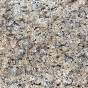 Chic Gold 'LOVE' Necklace